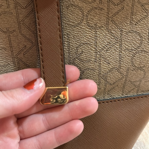 CALVIN KLEIN | Hudson Monogram Logo Tote Bag - Picture 4 of 6